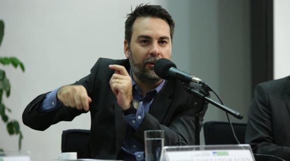 André Rauen destaca que medidas tem por objetivo permitir a retomada da atividade econômica